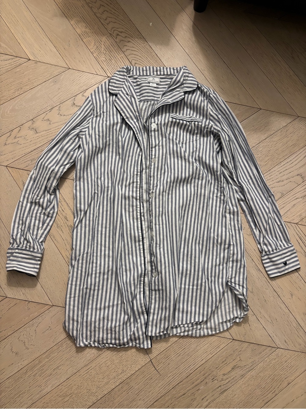 Like new Petite Plume night shirt